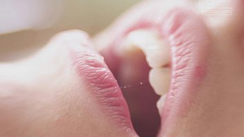 Adolescenta Care Se Masturbeaza In Intimitate Si Are Orgasm
